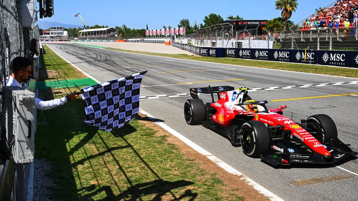 F1 2026 Canlı Yayınını Ücretsiz İzleme Rehberi: Apple TV ile Para Ödemeden Yarışları Takip Edin