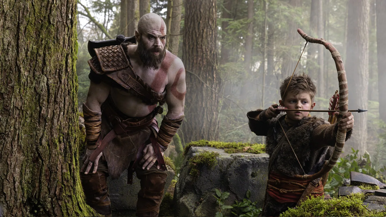 God of War Dizisi Kratos'u Yeniden Oyuncu Seçiyor: Ryan Hurst Sakatlığı Prodüksiyonu Durdurdu