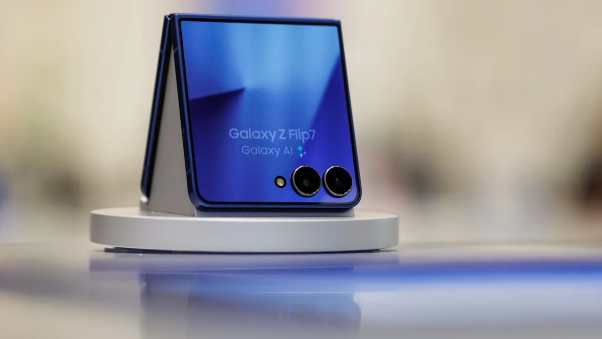 Samsung Galaxy Z Flip 8 Hakkında Bilinenler: Çıkış Tarihi, Renkler, Özellikler ve Serinin Sonu mu?