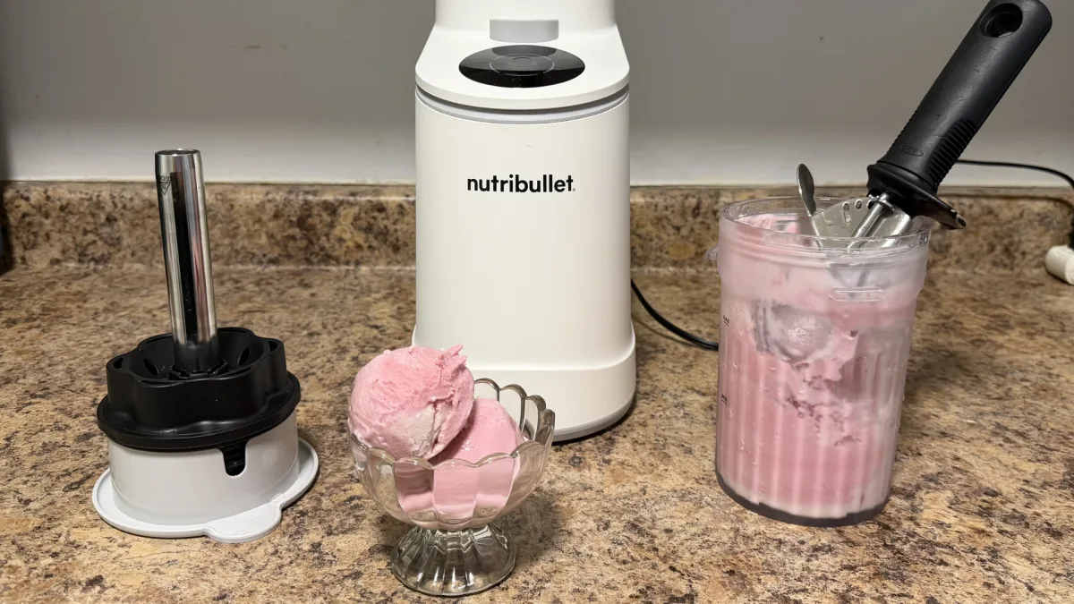Nutribullet Chill İncelemesi: Bu Yaz Tezgahtan İnmeyecek Dondurma Makinesi