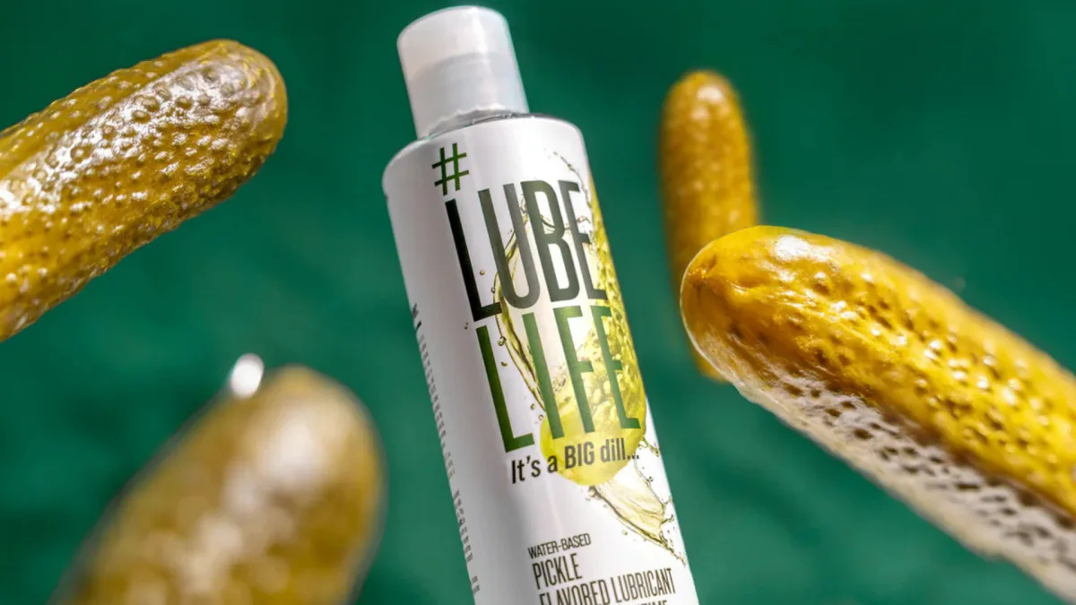 Turşu Aromalı Kayganlaştırıcı: LubeLife'ın Yeni Ürünü Gerçekçi Kokusuyla Şaşırtıyor