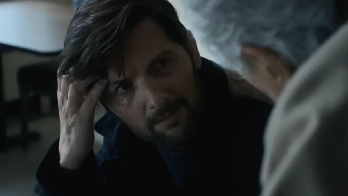 Netflix'in 'Fısıldayan Adam' Fragmanı: Her Ebeveynin Kabusu