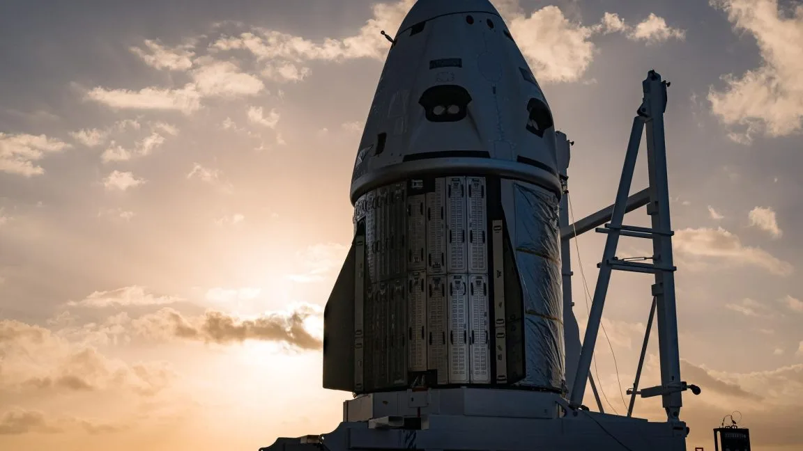 Crew Dragon Tek Seçenek Olunca: NASA'nın Ticari Mürettebat Programı Bir Felakete mi Sürükleniyor?